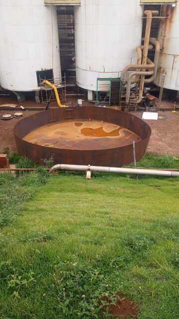 Base de tanque em preparação